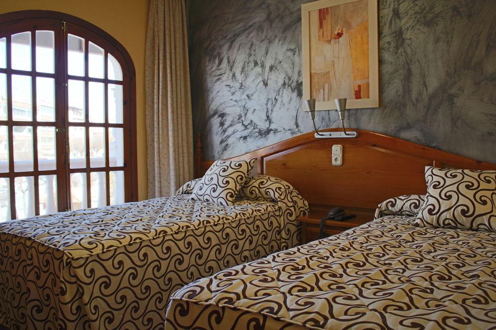Hotel La Curva Albolote Eksteriør bilde